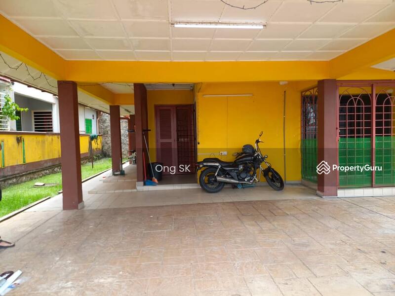 For Rent - 2 Storey Semi-Detached house