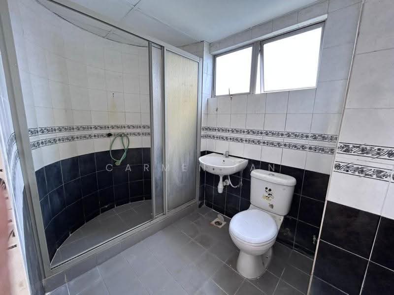 Condominium for Sale at Venice Hill - Carmen Tan - Bathroom - PropertyGuru.com.my