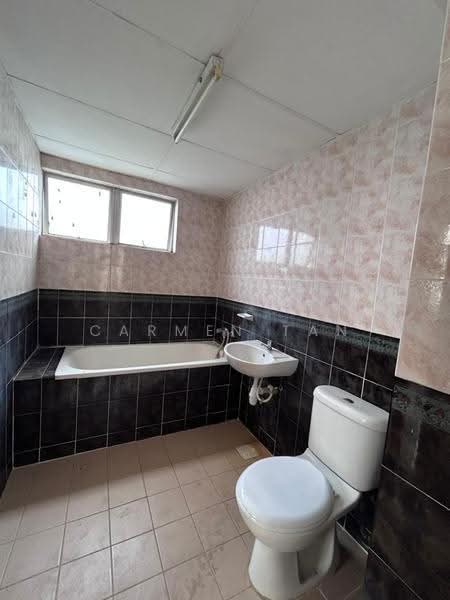 Condominium for Sale at Venice Hill - Carmen Tan - Bathroom - PropertyGuru.com.my