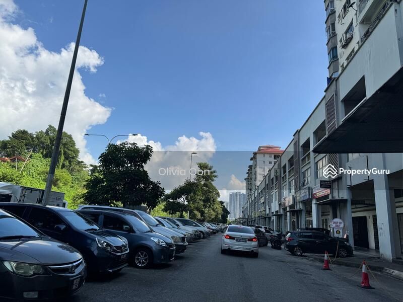 Untuk Disewa - Kepong Fadason Ground Floor Factory For Rent (Facing Main Road)