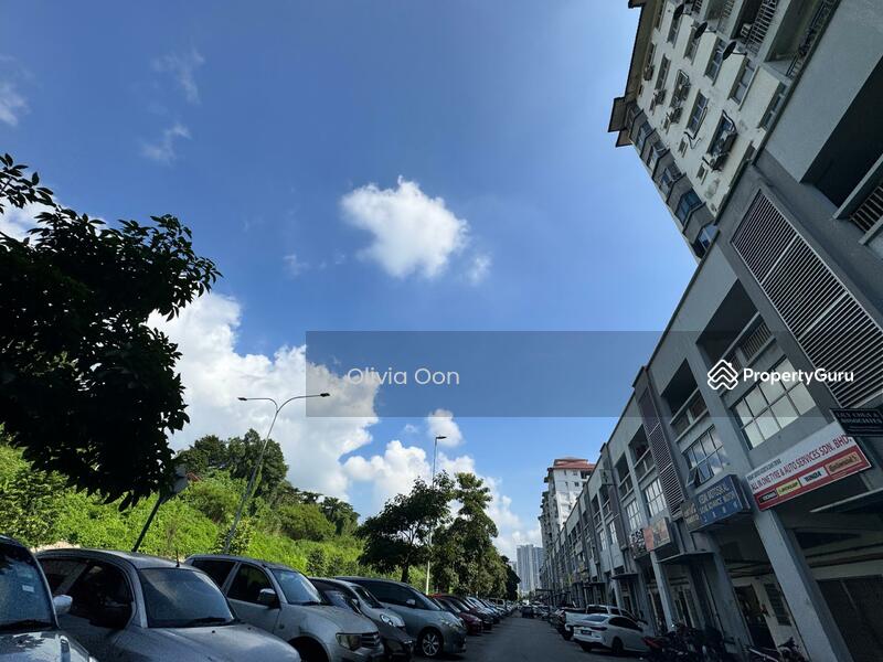 Untuk Disewa - Kepong Fadason Ground Floor Factory For Rent (Facing Main Road)