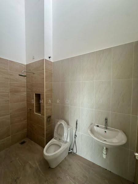 Rumah Kluster untuk Dijual di Kangkar Pulai (Skudai) - Sharon Ng - Bathroom - PropertyGuru.com.my