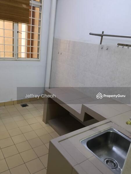 Pangsapuri untuk Dijual di D'shire Villa - Jeffrey Cheah - PropertyGuru.com.my