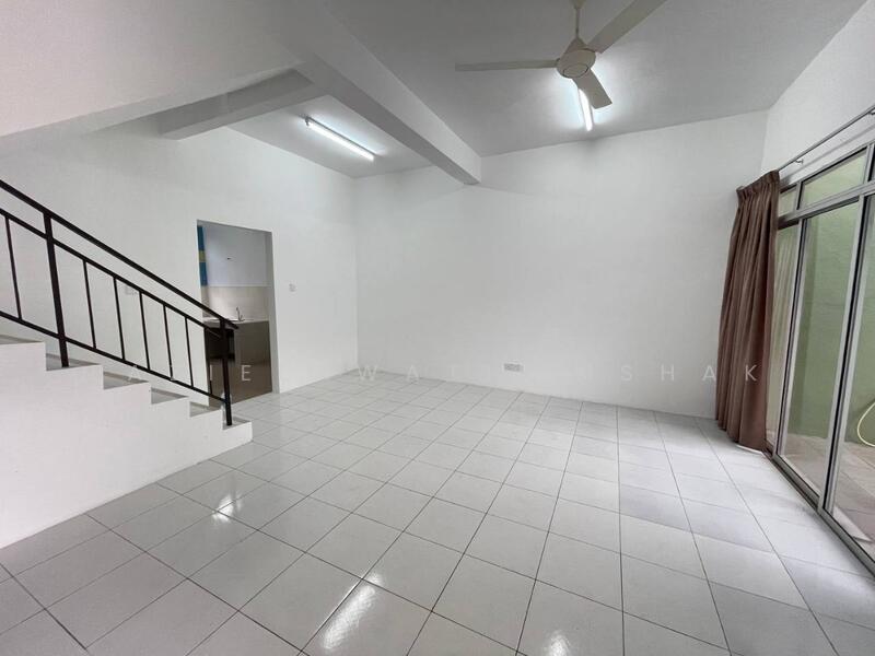 For Sale - Teres 2 Tingkat Taman Seri Mahkota Permai, Kuantan [BELAKANG TMG BATU 11]