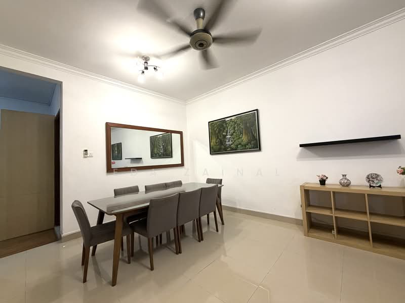 Terraced House for Rent in Alam Impian (Shah Alam) - Eda Zainal - Dining Room - PropertyGuru.com.my