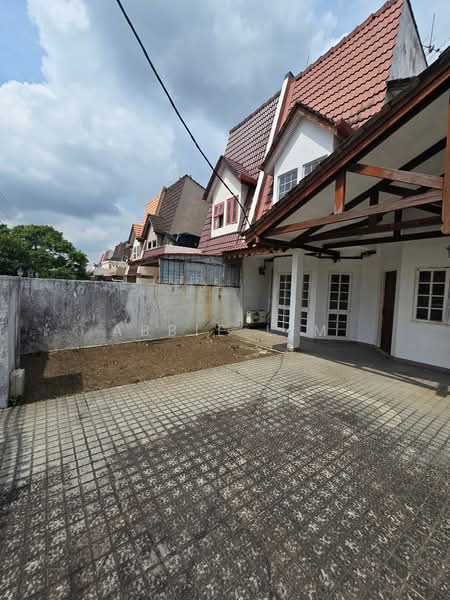 Rumah Berkembar untuk Dijual di SS19 (Subang Jaya) - Abbie Lim - Exterior - PropertyGuru.com.my
