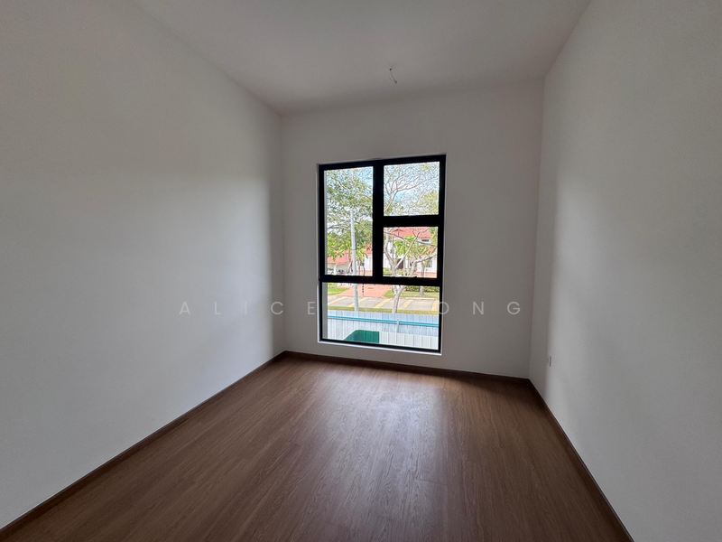 Rumah Teres 2 Tingkat untuk Dijual di Leisure Farm (Gelang Patah) - Alice Chong - PropertyGuru.com.my