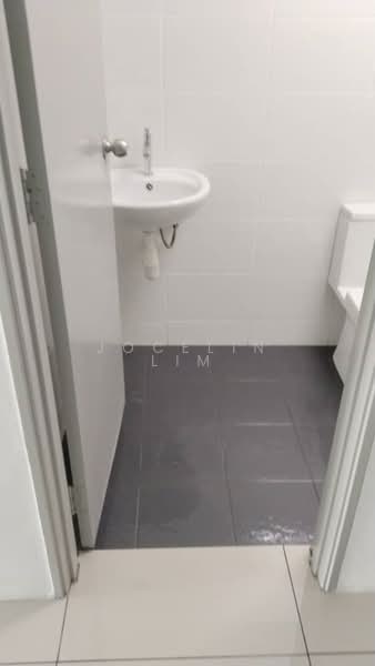 Servis Apartment untuk Dijual di Silk Residence - Jocelin Lim - Bathroom - PropertyGuru.com.my