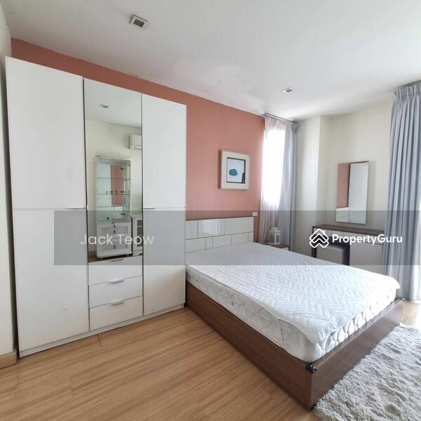 For Rent - The Rainz