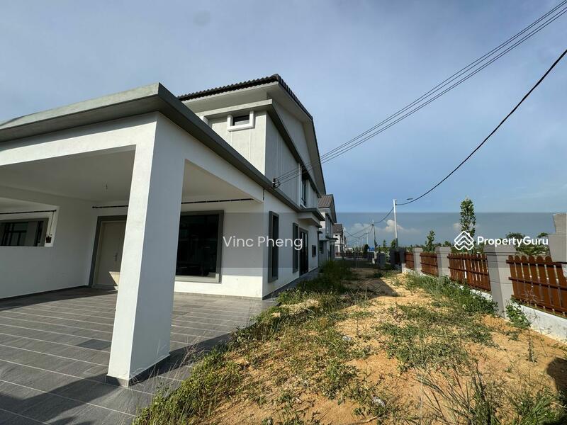 For Sale - Terrace house at Bandar Botani Parkland