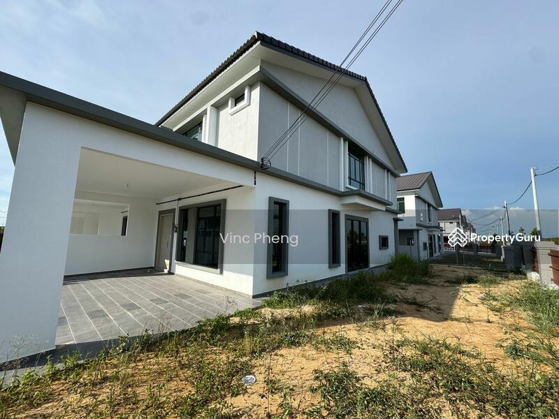 For Sale - Terrace house at Bandar Botani Parkland