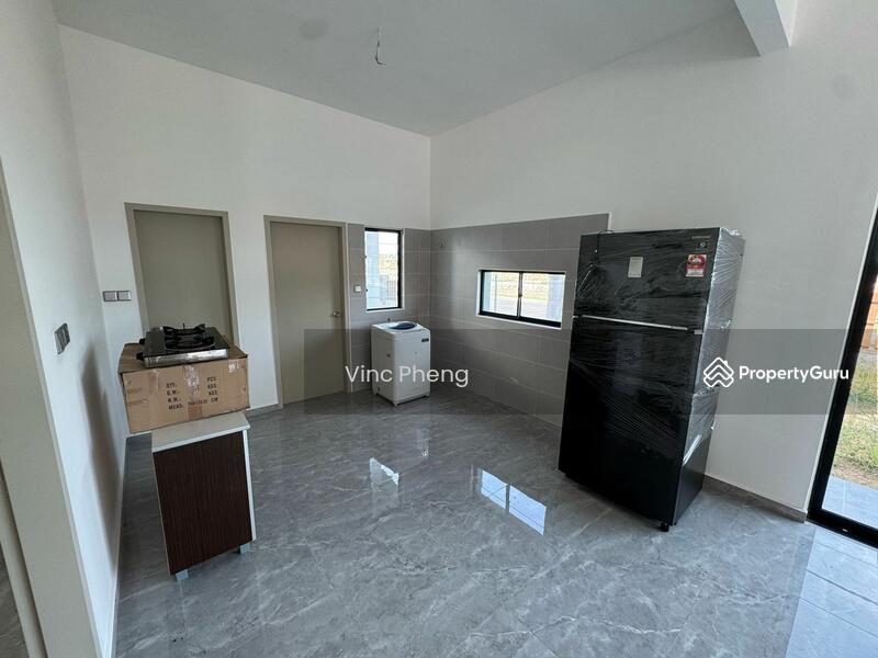 For Sale - Terrace house at Bandar Botani Parkland
