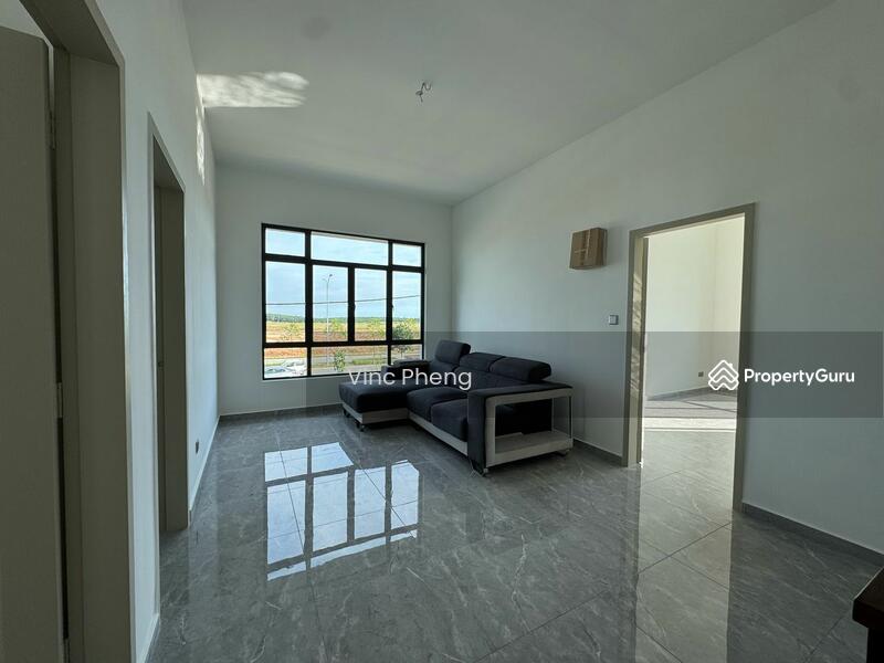 For Sale - Terrace house at Bandar Botani Parkland