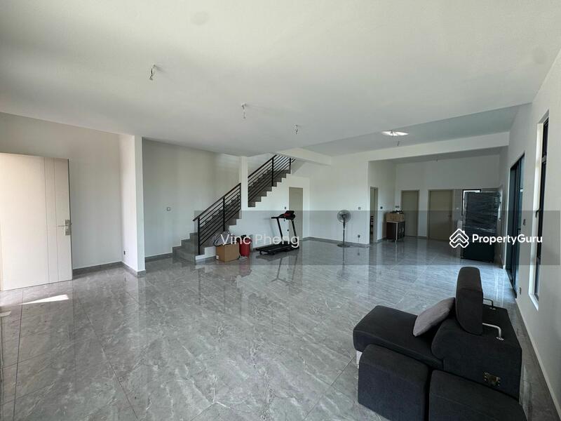 For Sale - Terrace house at Bandar Botani Parkland