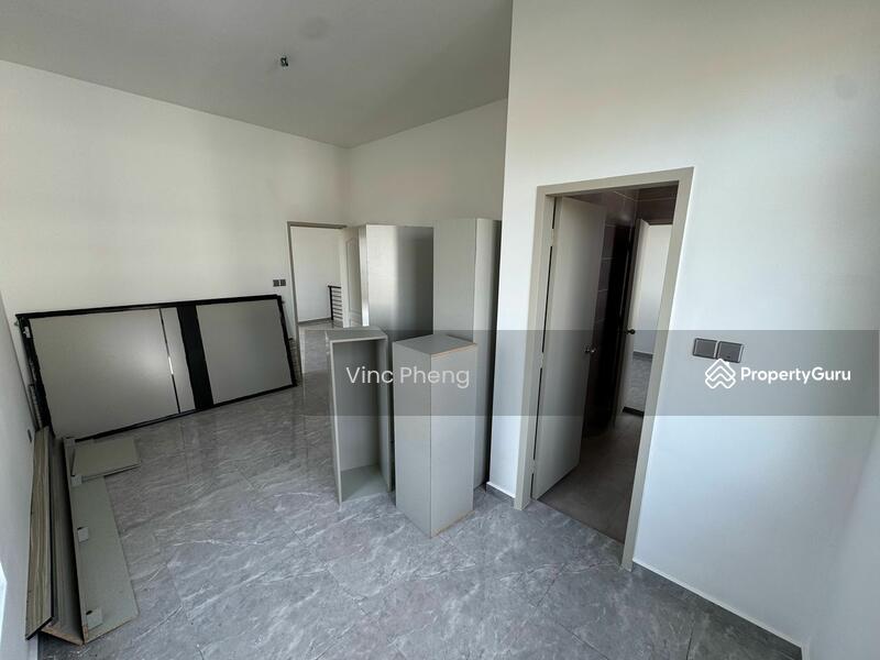 For Sale - Terrace house at Bandar Botani Parkland