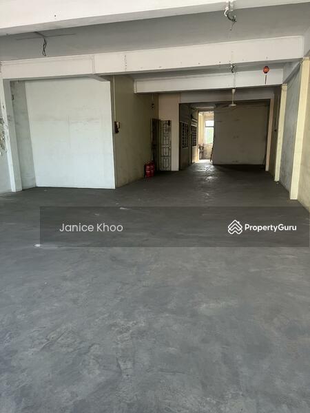 For Sale - Muar Jln Salleh 24x80 4 storey Shoplot for Sell