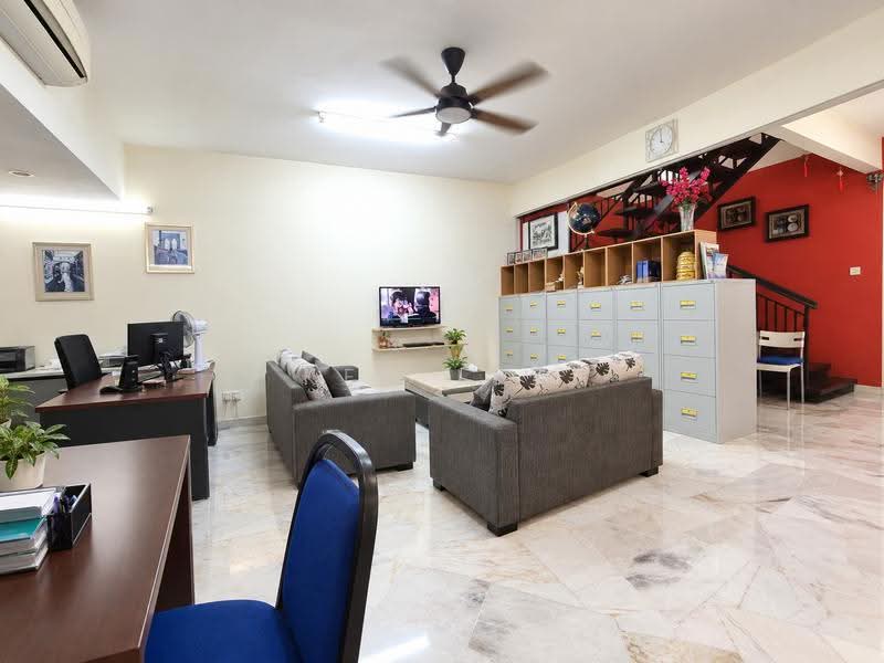 2-storey Terraced House for Sale in Alam Damai (Cheras) - Ken Lew - Living Room - PropertyGuru.com.my