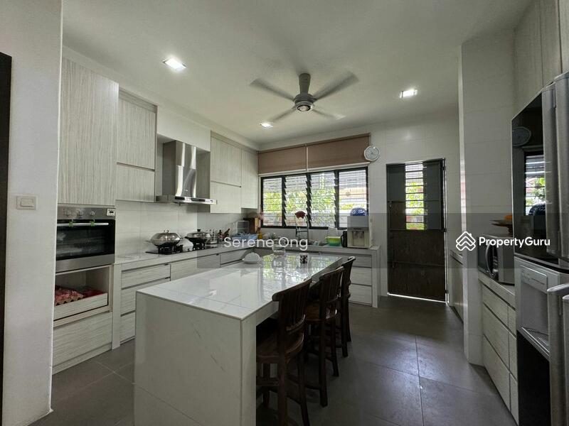 Untuk Dijual - Kota Damasara 3 Storey Corner House