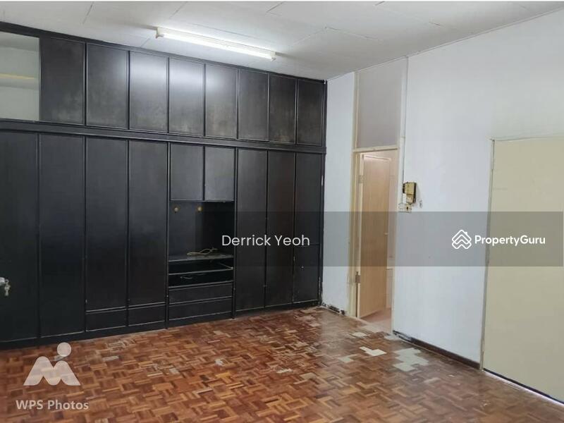 Untuk Disewa - 2 Storey House @ Taman Iping, Batu Maung fo Rent