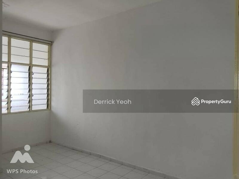 Untuk Disewa - 2 Storey House @ Taman Iping, Batu Maung fo Rent