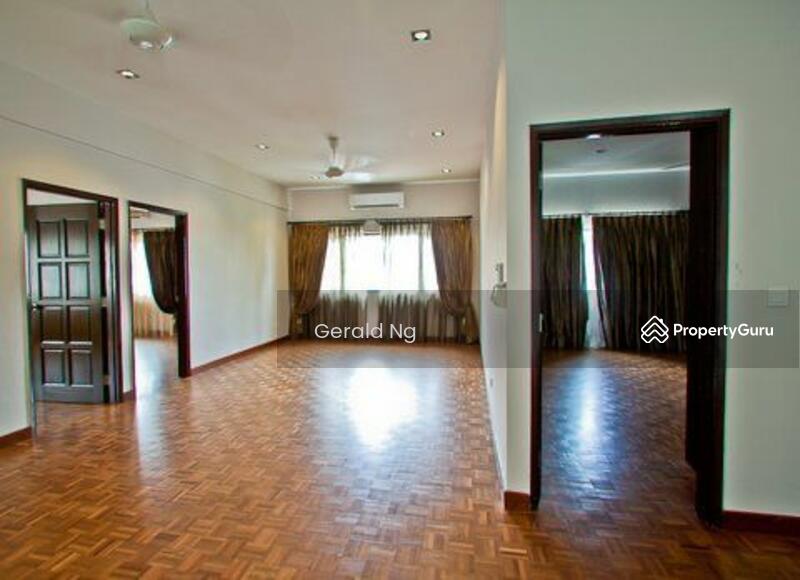 Untuk Dijual - Ampang Taman Hillview Bungalow Renovated Built Up 9800sqft