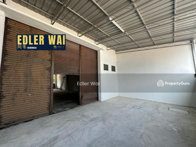 Untuk Disewa - 1.5 Storey Terrace Light Industry @ Taman Usaha Jaya