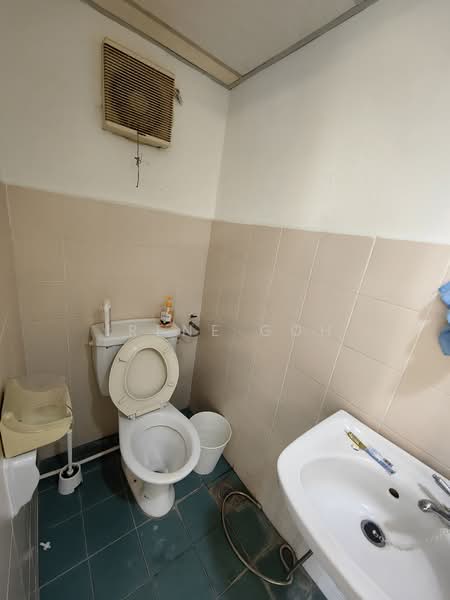 Pejabat untuk Dijual di Fettes Park (Tanjung Tokong) - Irene Goh - Bathroom - PropertyGuru.com.my