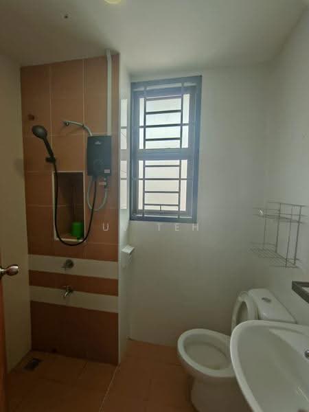 2-storey Terraced House for Rent in Johor Bahru (Johor) - UV Teh - Bathroom - PropertyGuru.com.my