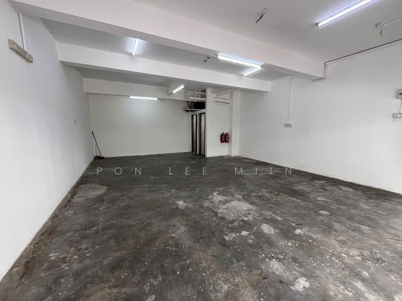 Kedai untuk Disewa di Taman Pinggiran Putra (Seri Kembangan) - Pon Lee Miin - Interior - PropertyGuru.com.my