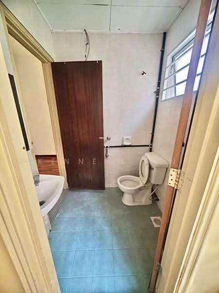 2-storey Terraced House for Sale in Taman Puchong Hartamas (Puchong) - Kenneth Tan - Bathroom - PropertyGuru.com.my