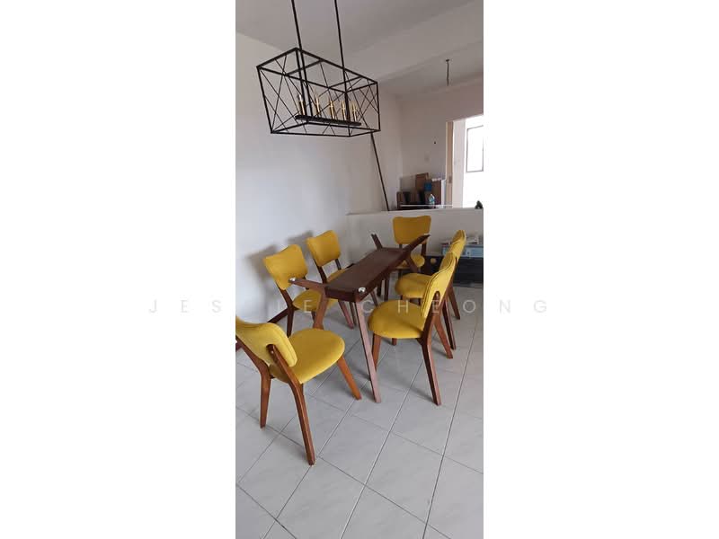 Kondominium untuk Dijual di A'famosa D'Savoy - Jessie Cheong - Dining Room - PropertyGuru.com.my