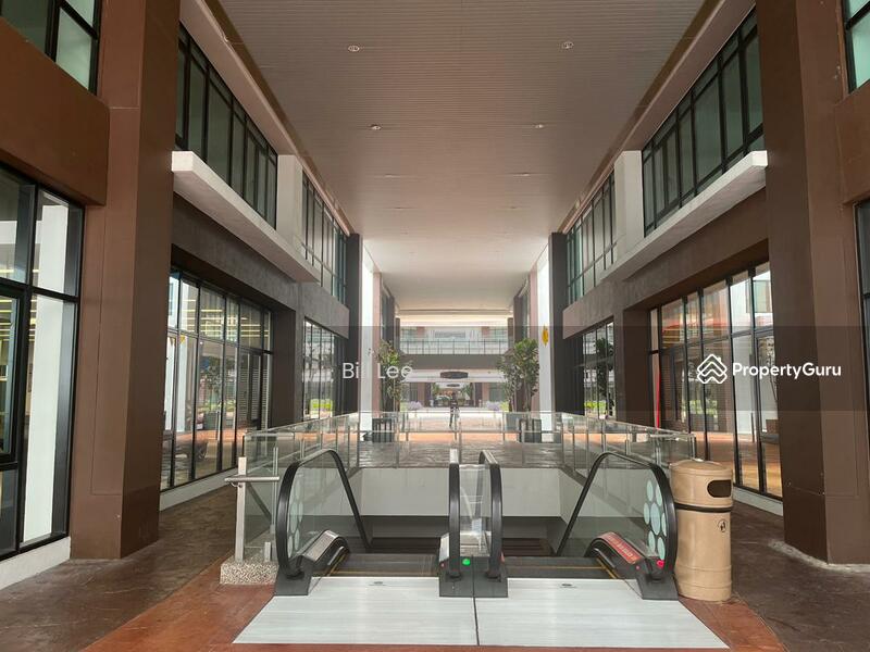 ESCALATOR TO CAR PARK