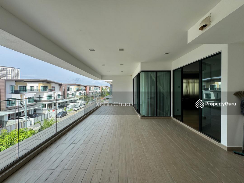 For Sale - Semi-D house at 16 Sierra