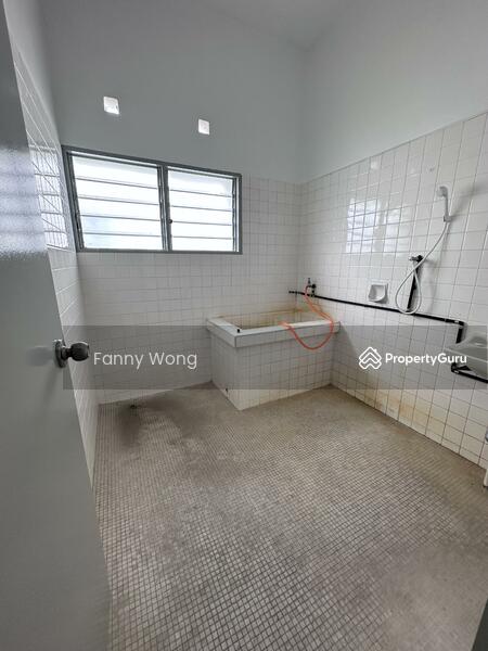 Untuk Dijual - 2 Storey Bungalow Corner Unit Jalan Bukit Bender