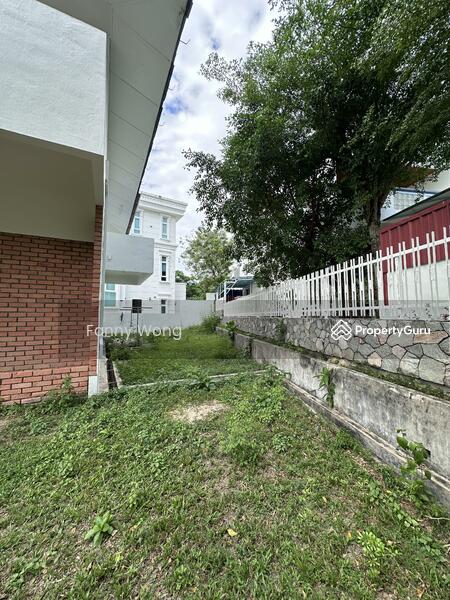 Untuk Dijual - 2 Storey Bungalow Corner Unit Jalan Bukit Bender