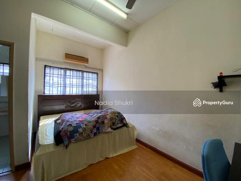 2-storey Terraced House for Sale in Bukit Jelutong (Shah Alam) - Nadia Shukri - PropertyGuru.com.my