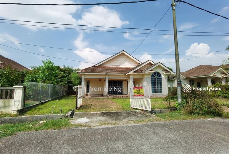 For Sale - Pantai Sepang Putra