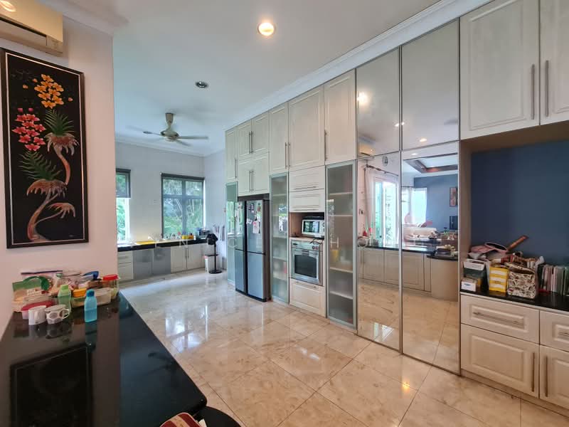 Rumah Banglo untuk Dijual di Bukit Gita Bayu (Seri Kembangan) - Venice Chong - Kitchen - PropertyGuru.com.my