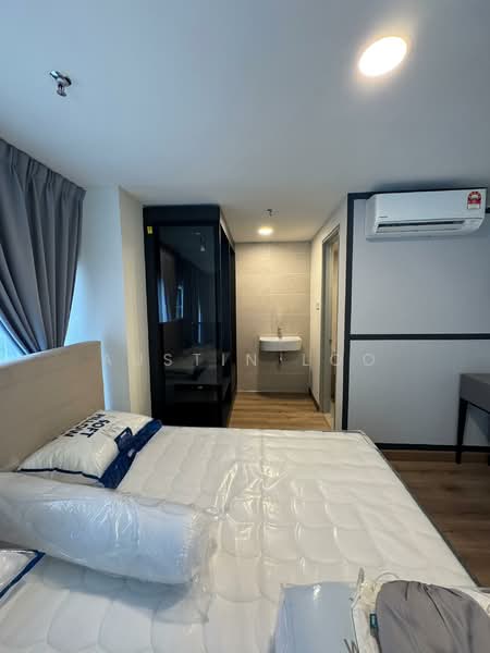 Service Residence for Rent at 8th & Stellar - Austin Loo - Bedroom - PropertyGuru.com.my