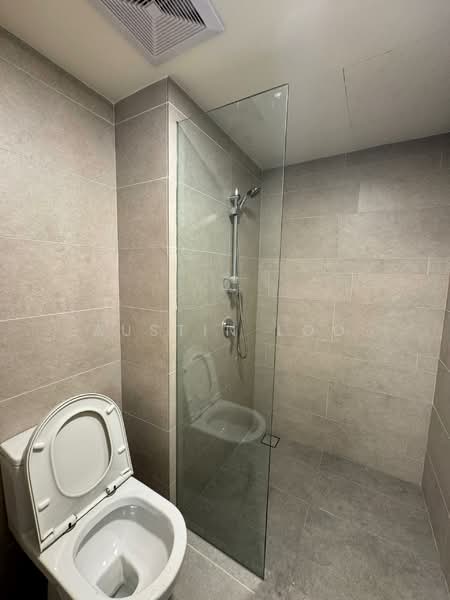 Service Residence for Rent at 8th & Stellar - Austin Loo - Bathroom - PropertyGuru.com.my