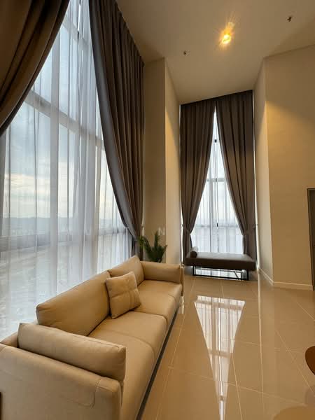 Servis Apartment untuk Disewa di 8th & Stellar - Austin Loo - Living Room - PropertyGuru.com.my