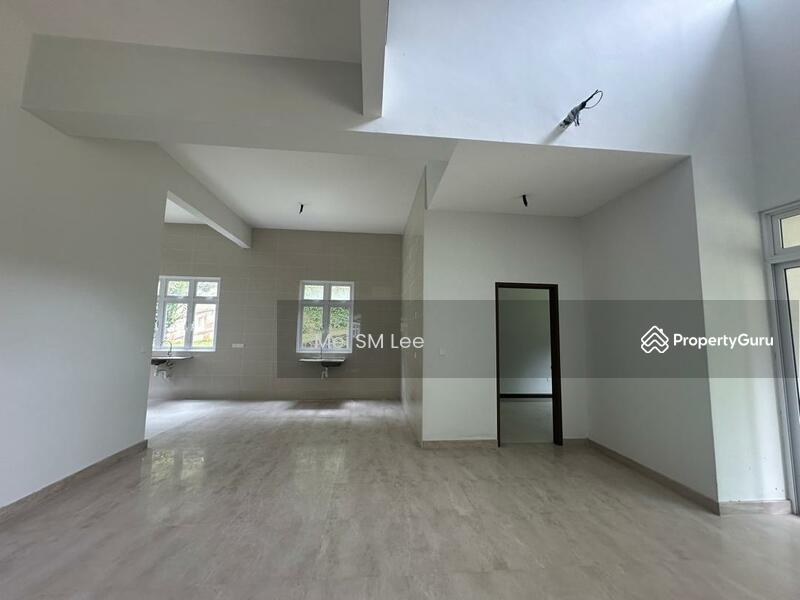 Tijani Ukay, Ampang Living Room