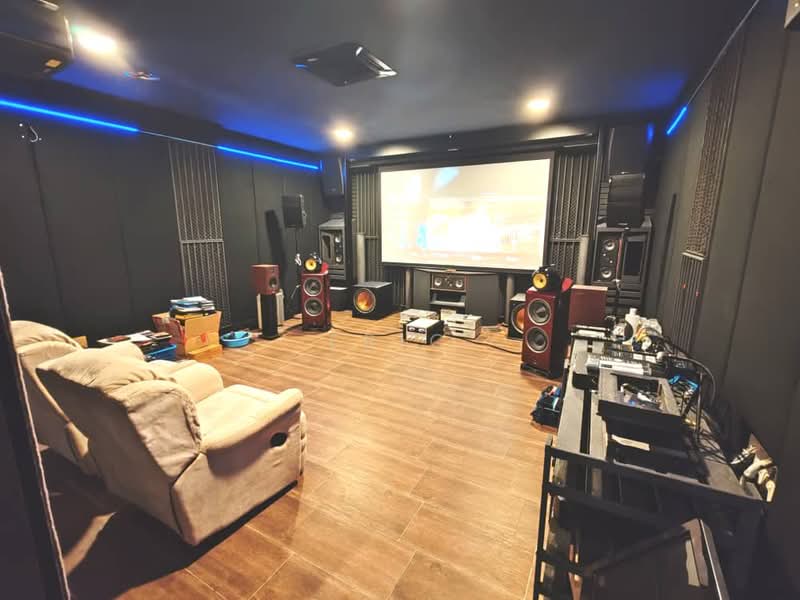 Semi-Detached House for Sale in Bukit Sungai Long (Kajang) - Eric Yap - Living Room - PropertyGuru.com.my