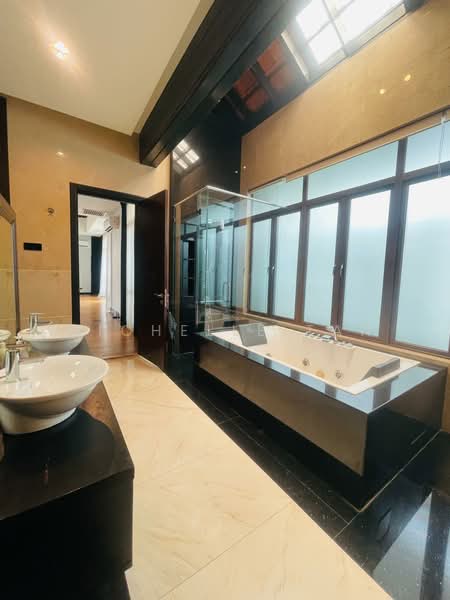 Rumah Banglo untuk Dijual di Taman U Thant (Ampang) - Michelle Tan - Bathroom - PropertyGuru.com.my