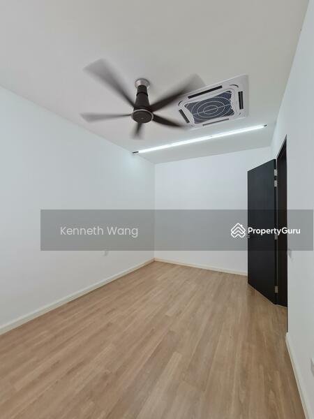 For Sale - Elmina, Reesia