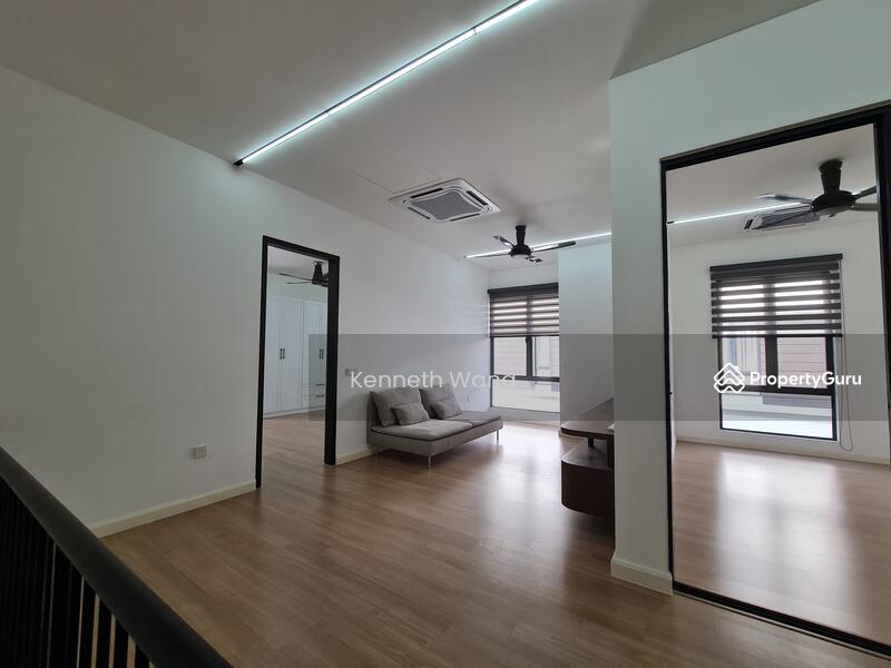 For Sale - Elmina, Reesia