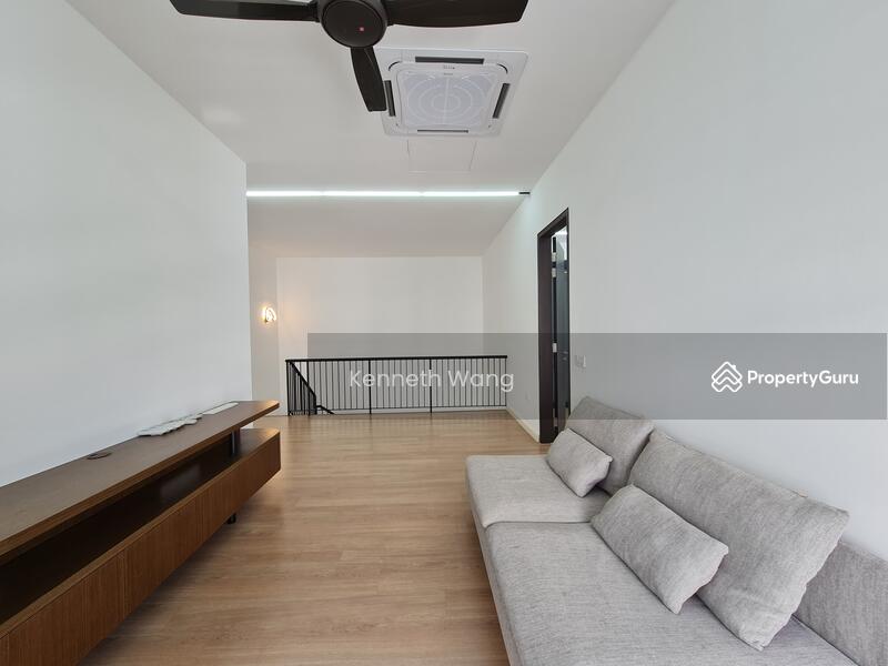 For Sale - Elmina, Reesia