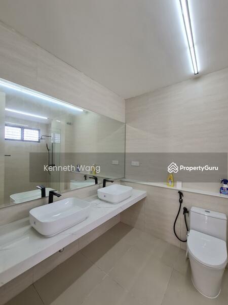 For Sale - Elmina, Reesia