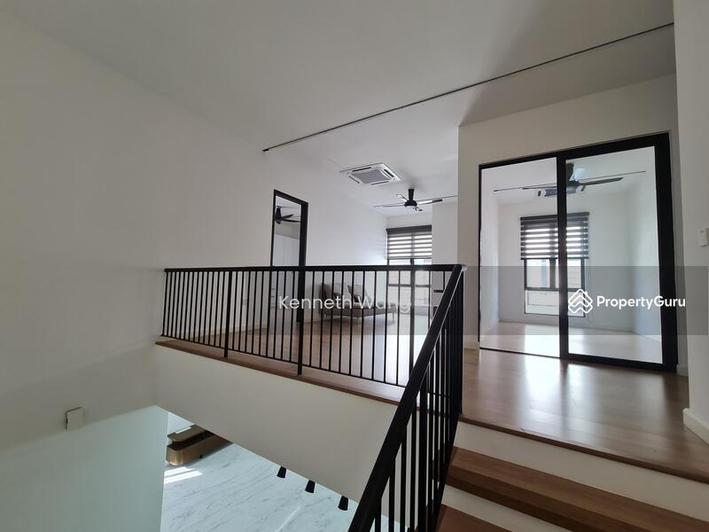 For Sale - Elmina, Reesia