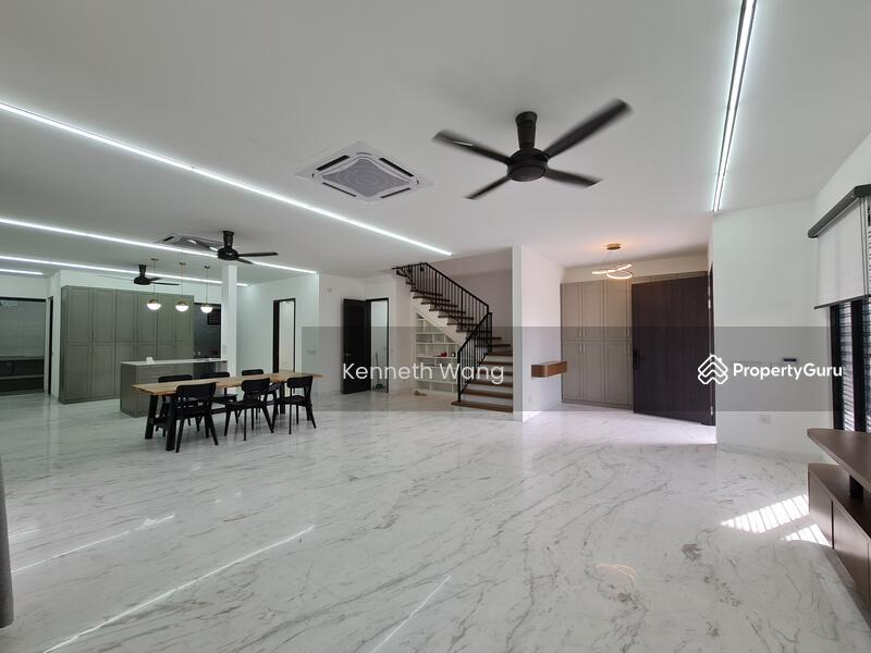 For Sale - Elmina, Reesia